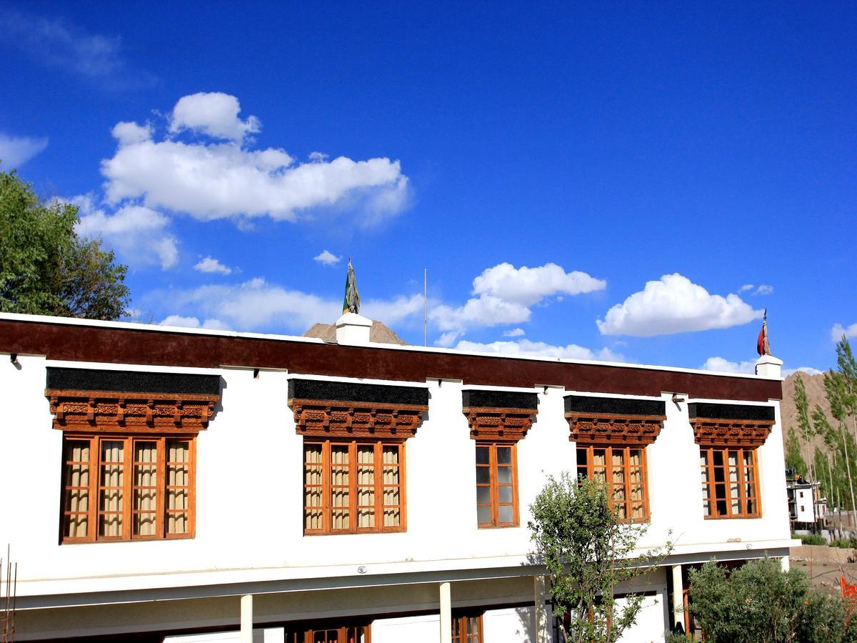 Hotel Mahay Palace Leh Extérieur photo